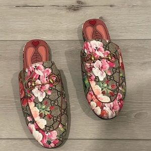 Gucci blooms canvas Princetown Mules size 7.5